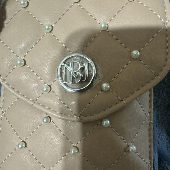 Badgley Mischka Pink Pearls Strap Phone Case Crossbody NWT MSRP $69 - Picture 2 of 7
